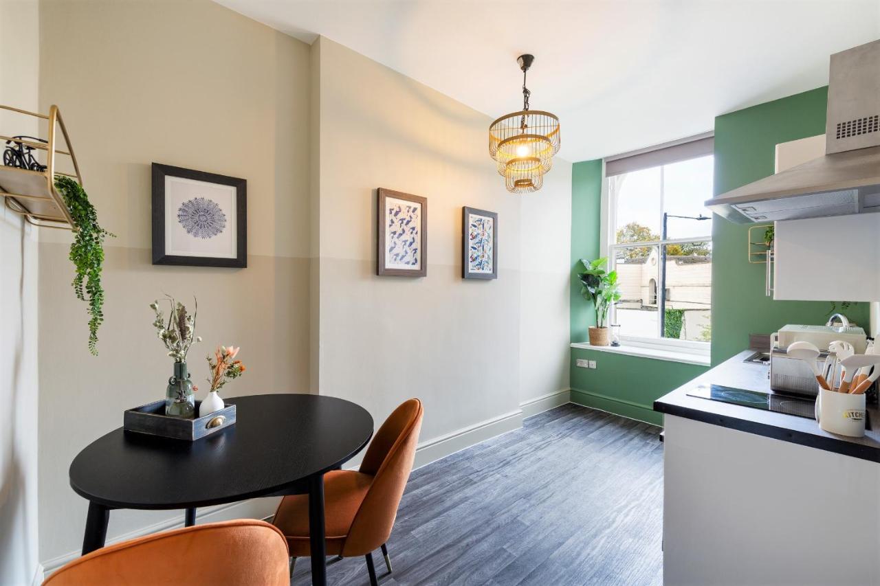 Your I Clifton House Apartment *